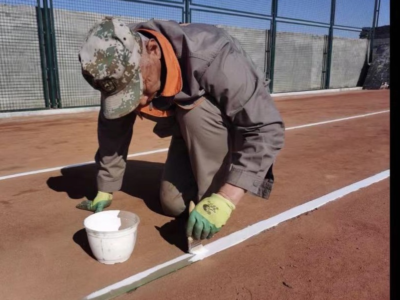 紅土網(wǎng)球場(chǎng)地劃線難怎么辦？