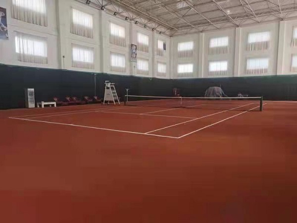 紅土球場的紅土哪來的？建造一個紅土球場大概需要多少錢？